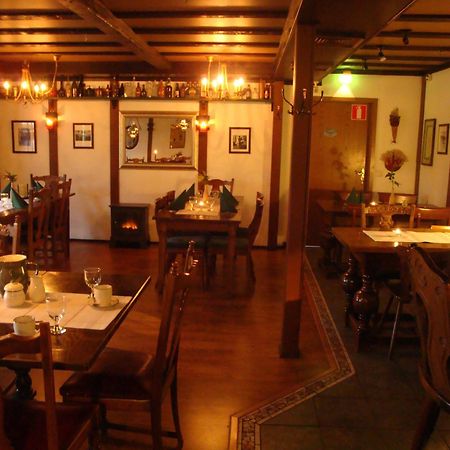 Cronin'S Guesthouse Bed & Breakfast Хейнола Экстерьер фото