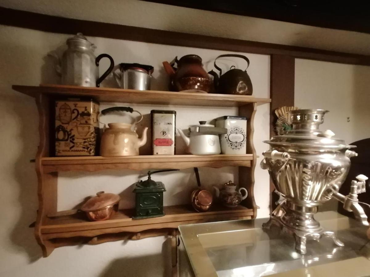 Cronin'S Guesthouse Bed & Breakfast Хейнола Экстерьер фото