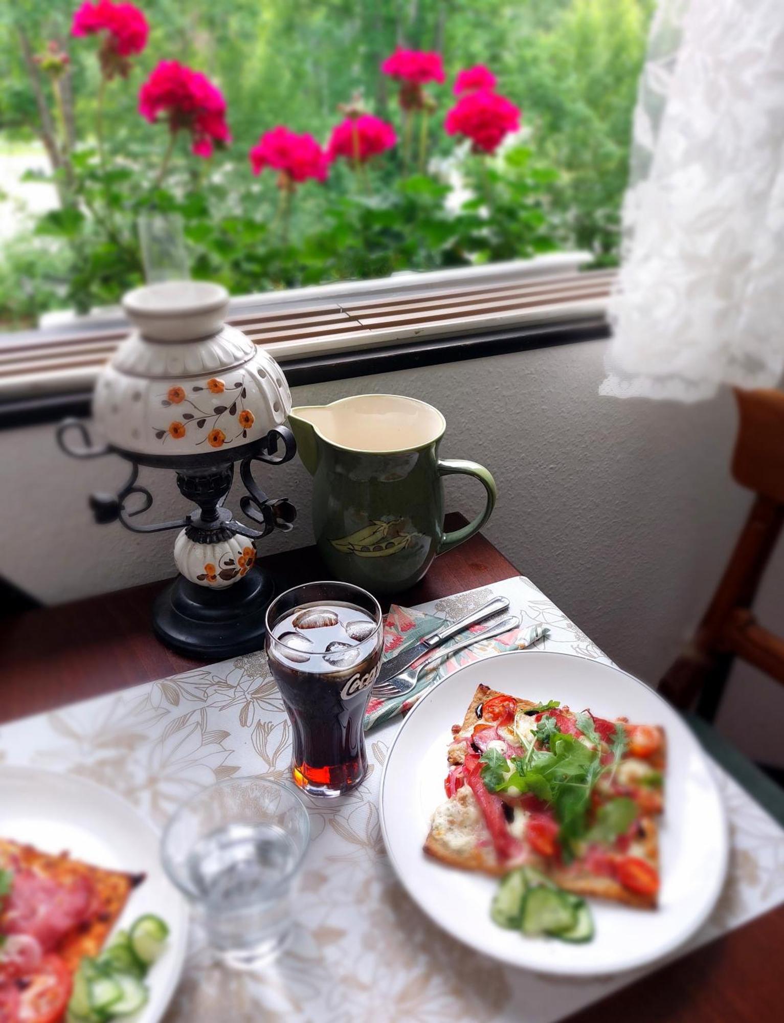 Cronin'S Guesthouse Bed & Breakfast Хейнола Экстерьер фото